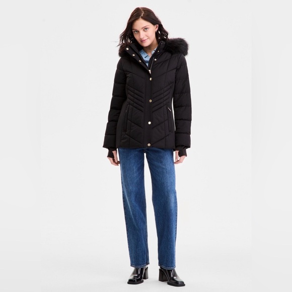 Michael Kors Black Quilted Hooded Puffer Jacket With Faux Fur Trim